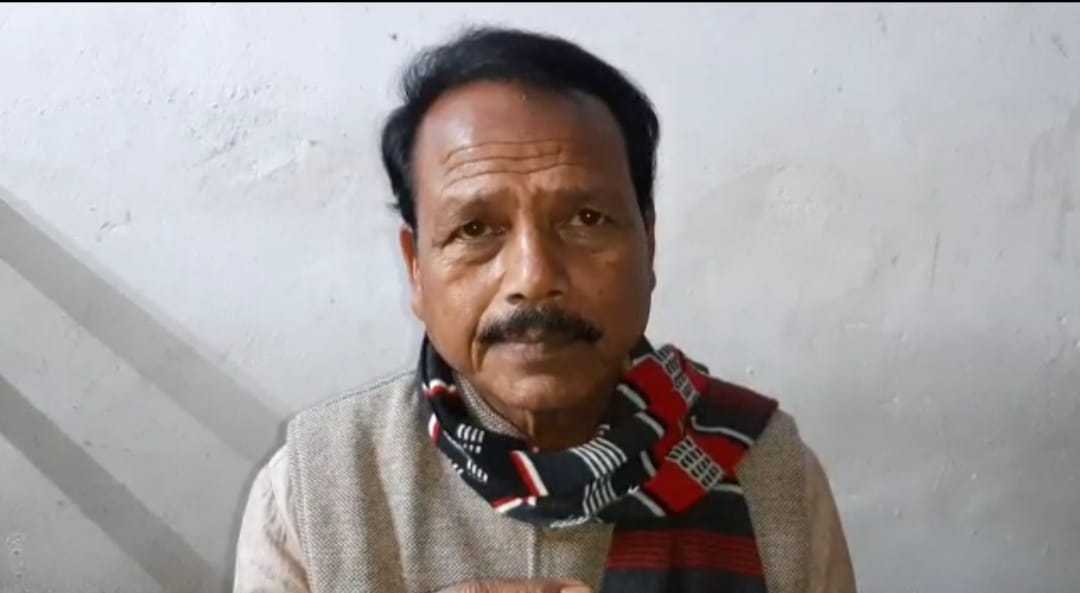 *विधायक निधि से बनेगी छोटी अम्मा माई से बड़ी अम्मा माई तक सीसी सड़क 1500000 रुपए दिएभैसदेही विधायक धर्मु सिंह सिरसामने*       *आठनेर मुकेश सोनी*