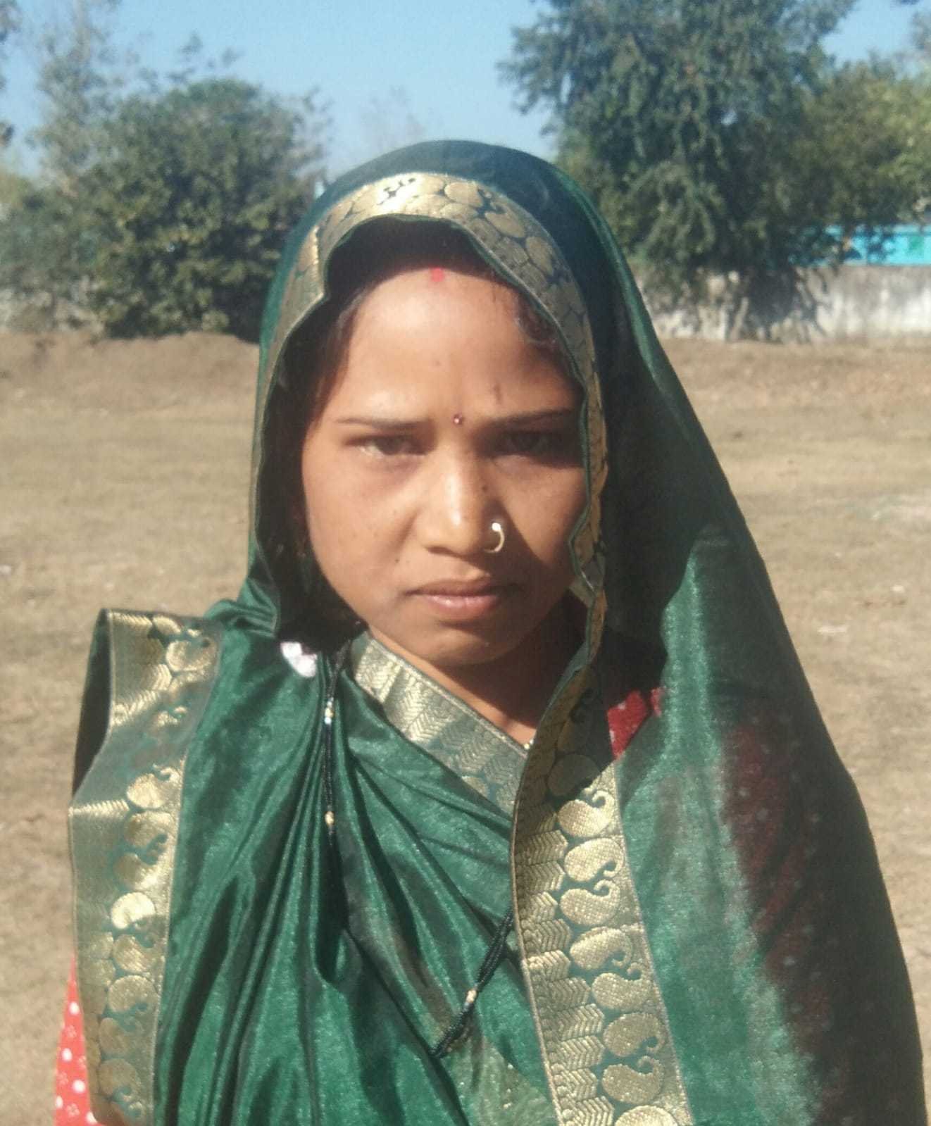 मणी बाई ने 2 बोट से घमा बाई को हराया  