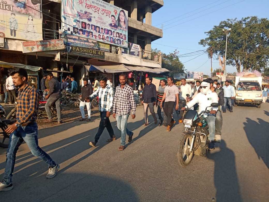 नगर परिषद आठनेर द्वारा निकाली आनंद यात्रा