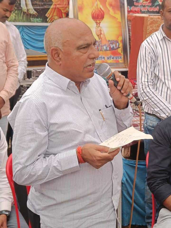 ग्राम ऐनखेडा में 5 दिवसीय गायत्री प्रज्ञा पुराण का समापन भंडारे आयोजन किया