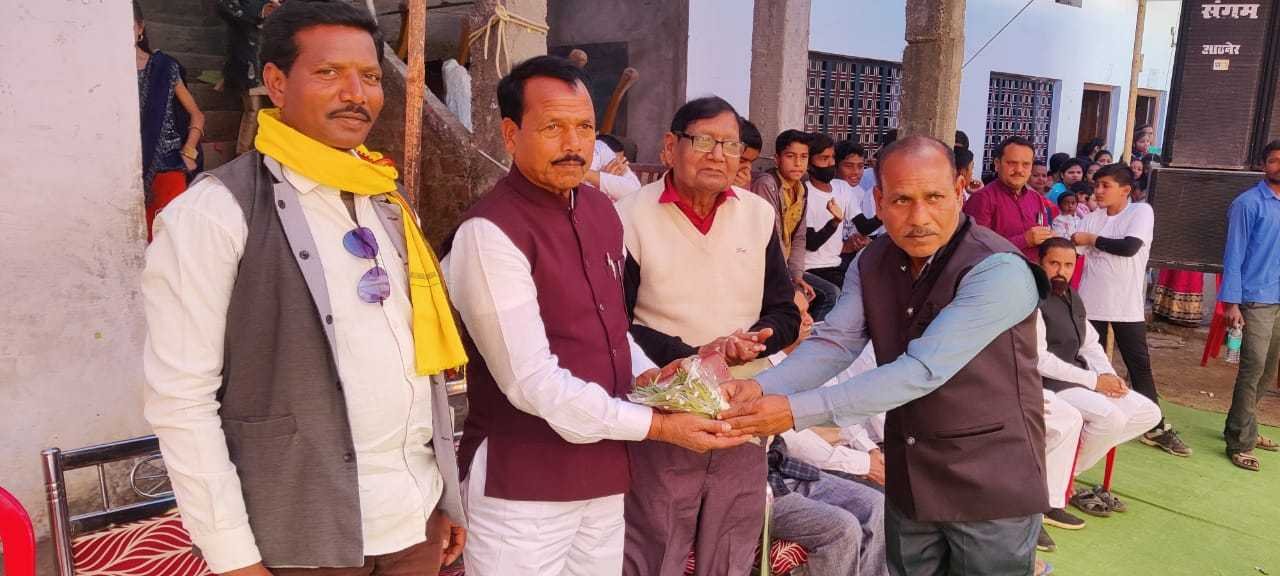 प्रिंस चाइल्ड स्कूल का तीन दिवसीय वार्षिक स्नेह सम्मेलन मेपूर्व सांसद हेमंत खंडेलवाल विधायक बैतूल निलय डागा विधायक भैसदेही विधायक धरमु सिंह सिरसाम जिला पंचायत सदस्य रामचरण इरपाचे कांग्रेश के युवा नेता हर्षवर्धन देशमुख सहित भारी संख्या में पहुंचे जनप्रतिनिधि संपन्न हुआ कार्यक्रम