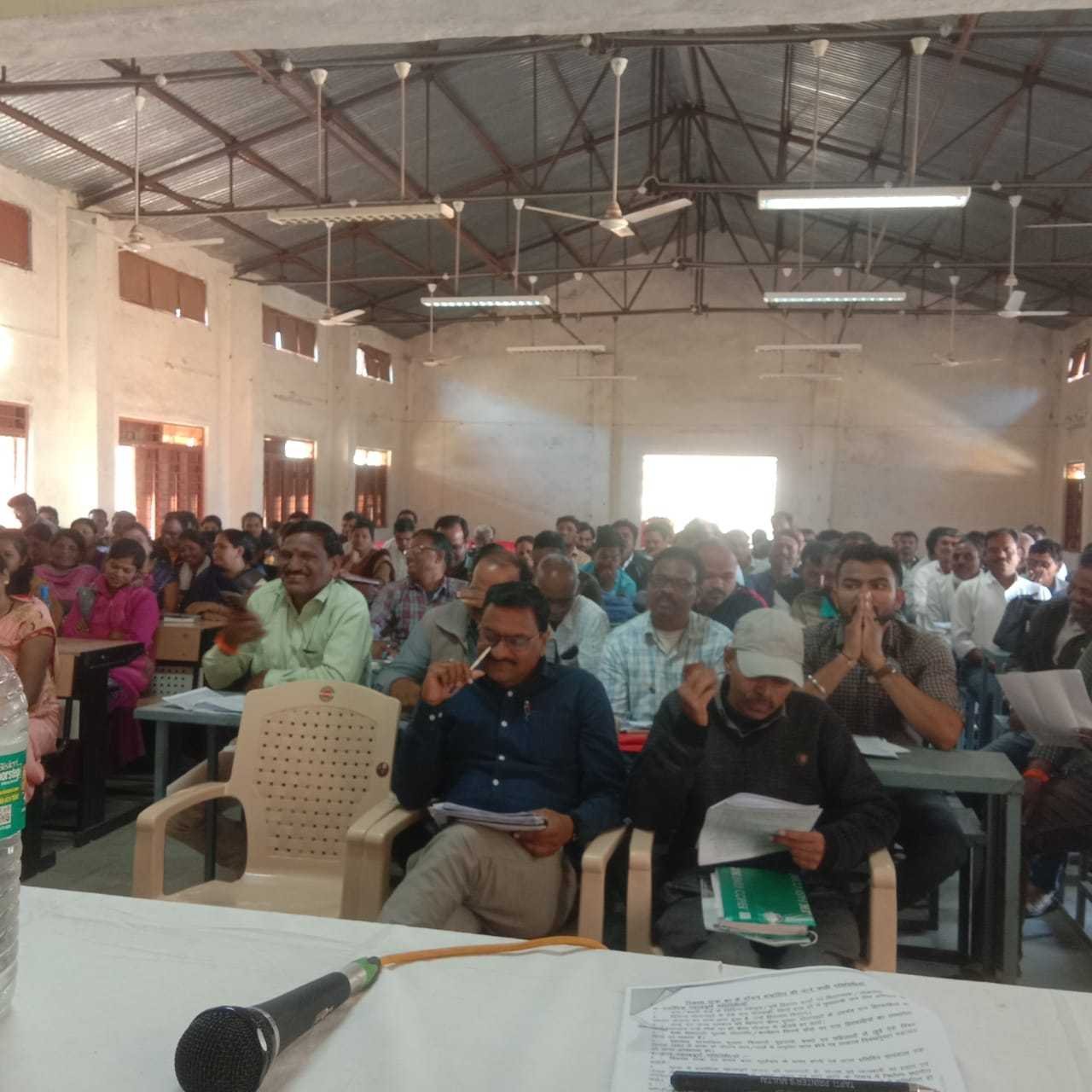 विकास यात्रा के लिए खंड स्तर के अधिकारी कर्मचारियों की हुई बैठक विधानसभा प्रभारी भी रहे उपस्थित
