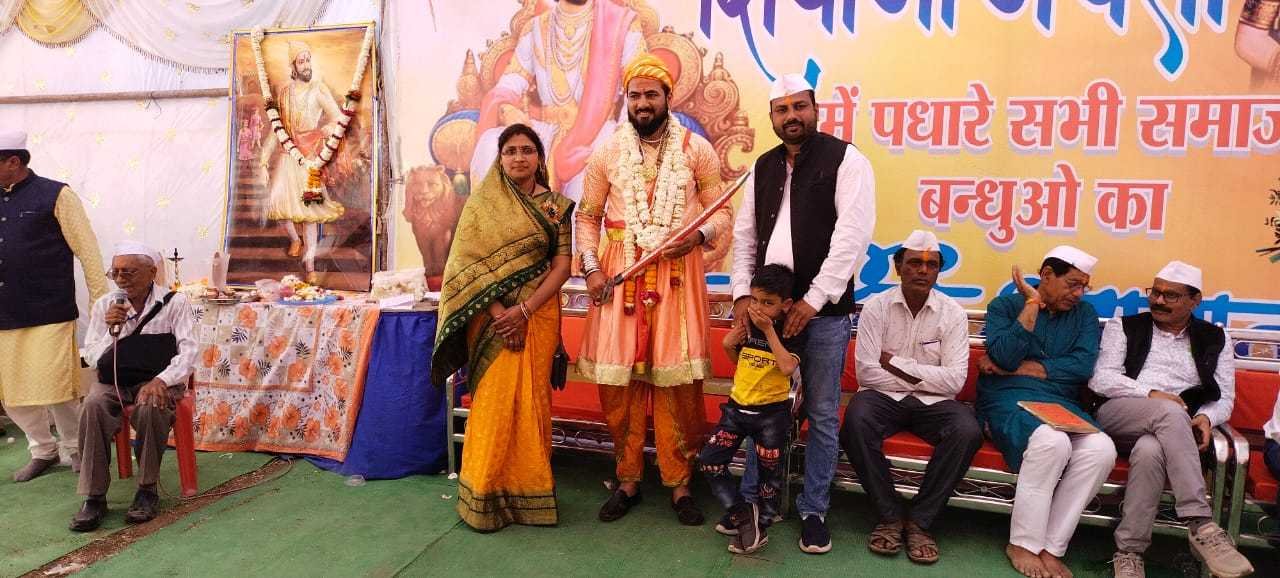 ऐतिहासिक शोभायात्रा के साथ संपन्न हुआ शिवाजी जयंती का कार्यक्रम