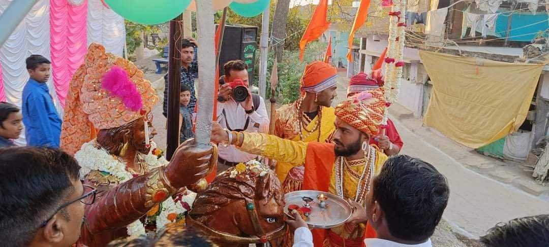 जय भवानी जय शिवाजी के जय घोष के साथ प्रारंभ हुआ चल समारोह