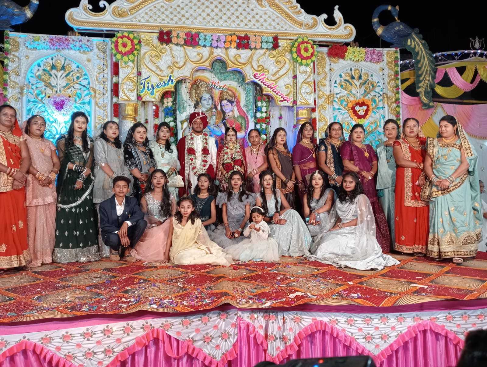 तिजेश पटेल एवं शुभांगिनी का हजारों जनता जनार्दन की उपस्थिति में संपन्न हुआ विवाह