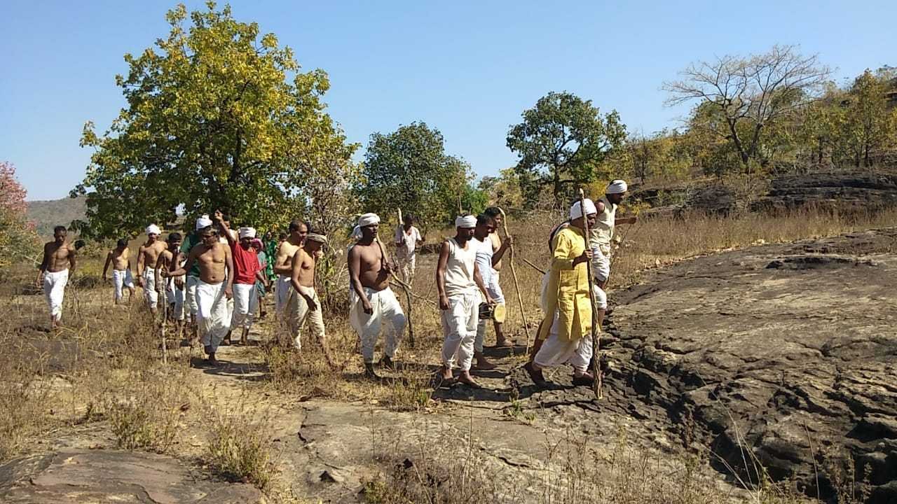 फिल्म जंगलसत्याग्रह की शूटिंग साल बर्डी में प्रारंभ पूर्व कैबिनेट मंत्री सुखदेव पांसे निभा रहे है स्वतंत्रता संग्राम सेनानीकलाकार की भूमिका