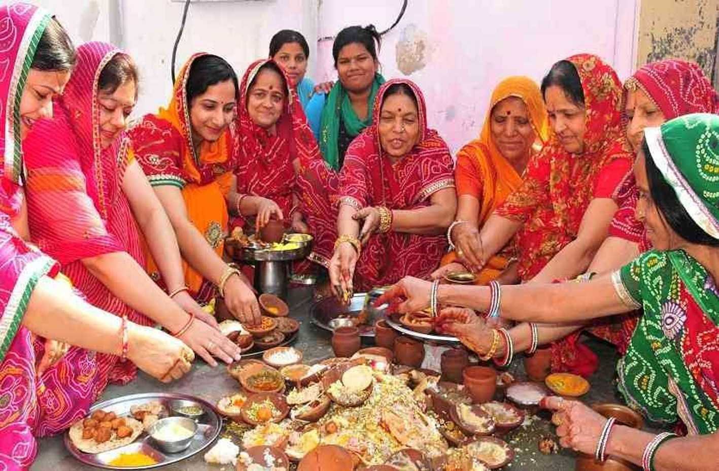 शीतला सप्तमी….  महिलाओं ने बच्चों की दीर्घायु की प्रार्थना की