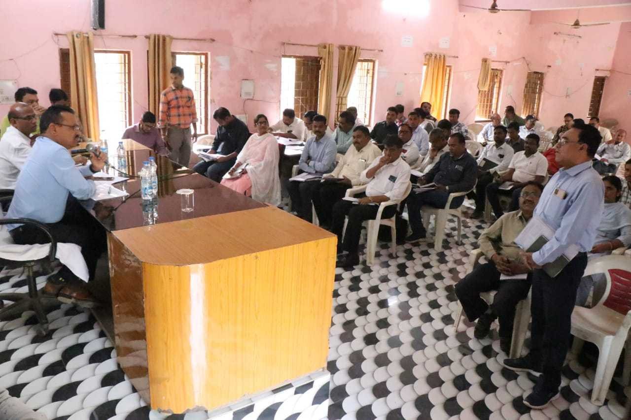 जाति प्रमाण पत्र बनाने के लिए स्मार्ट वर्क जरूरी-कलेक्टर श्री वर्मा