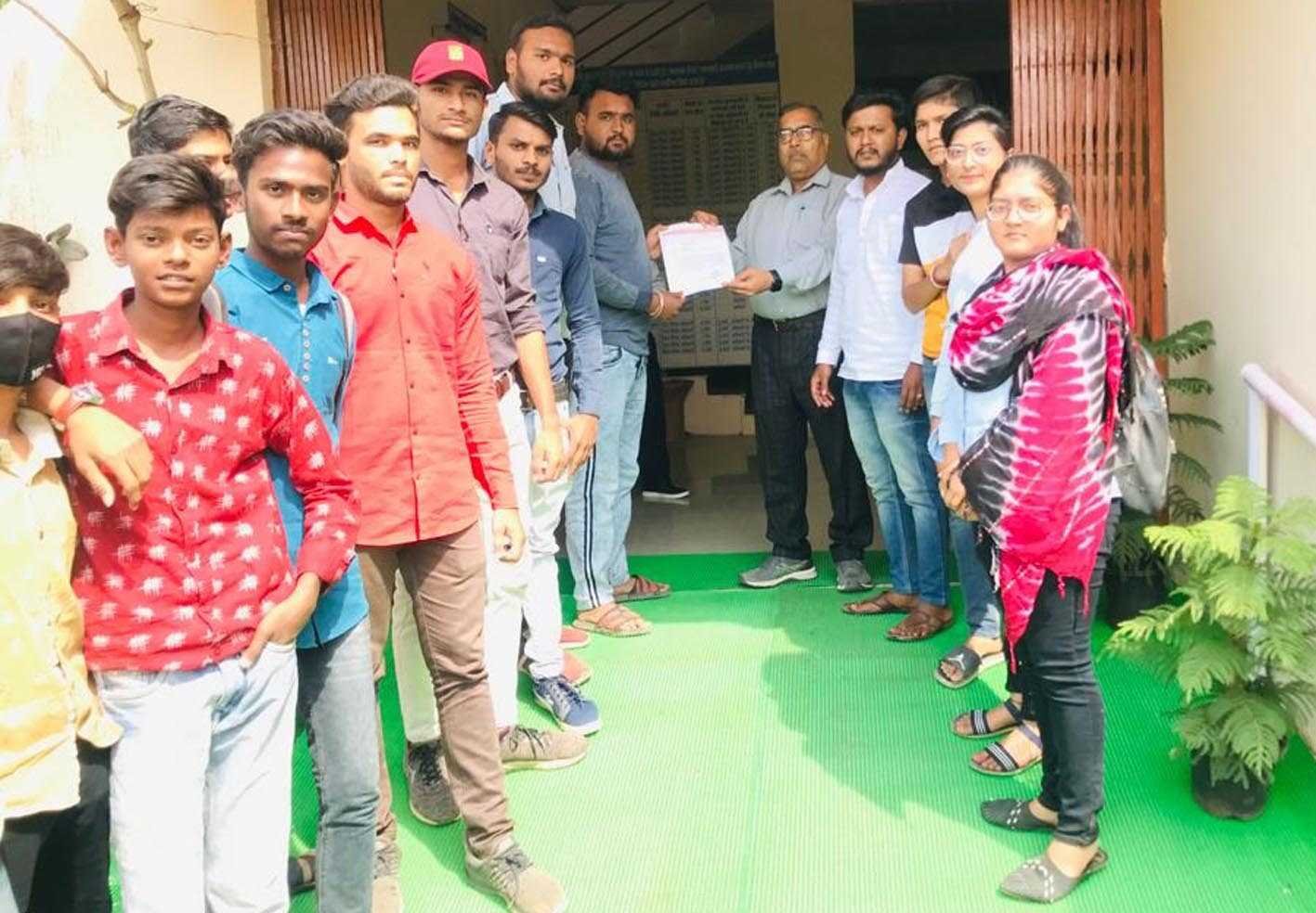 अभाविप ने ज्ञापन सौंपकर की कार्यवाही की मांग