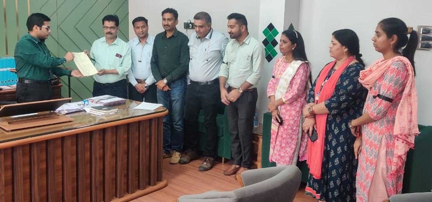 अब तहसीलदार भी आंदोलन पर