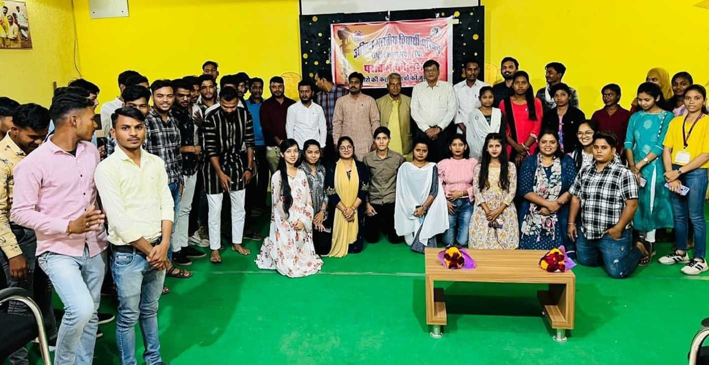 कला, संस्कृति को बचाने काम कर रहा राष्ट्रीय कला मंच : मयंक काले