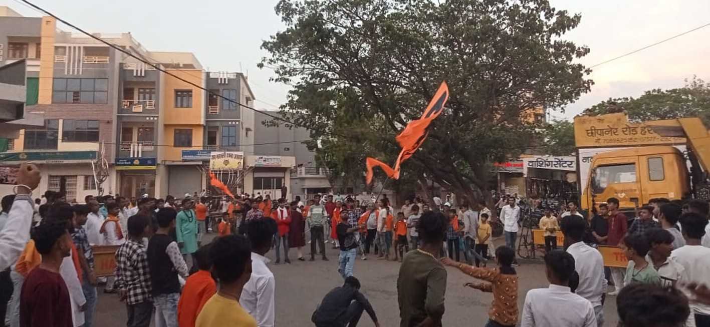 गुढ़ी पडवां…  विहिप व बजरंग दल ने निकाली शोभायात्रा