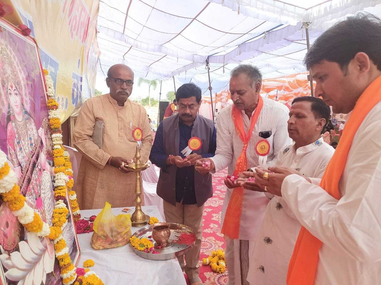 विद्युत उपभोक्ताओं से वसूली हेतु जब्ती/कुर्की की कार्यवाही शुरू
