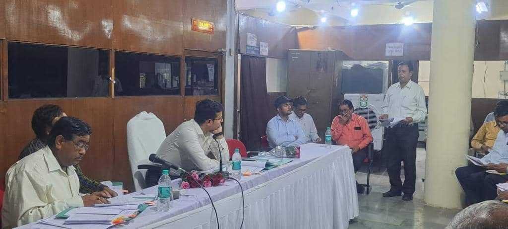 जिला सहकारी केंद्रीय बैंक में समीक्षा बैठक संपन्न