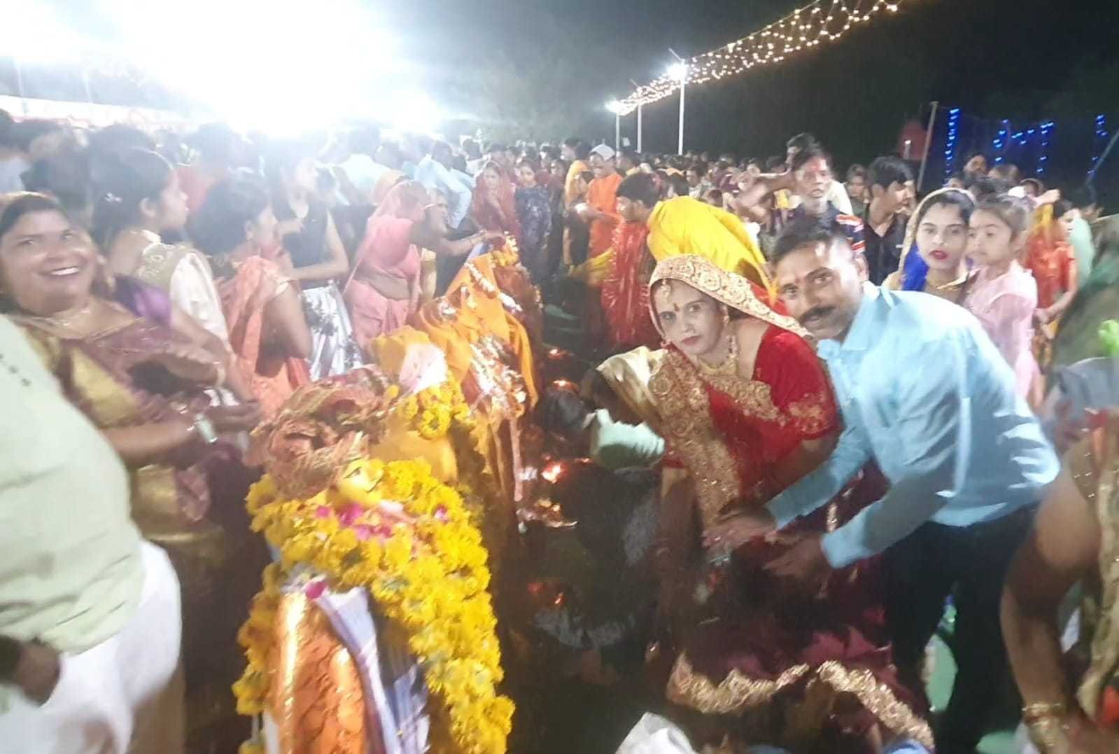 धनियर राजा के साथ माता रणु बाई को पानी पिलाने की रस्म की अदा