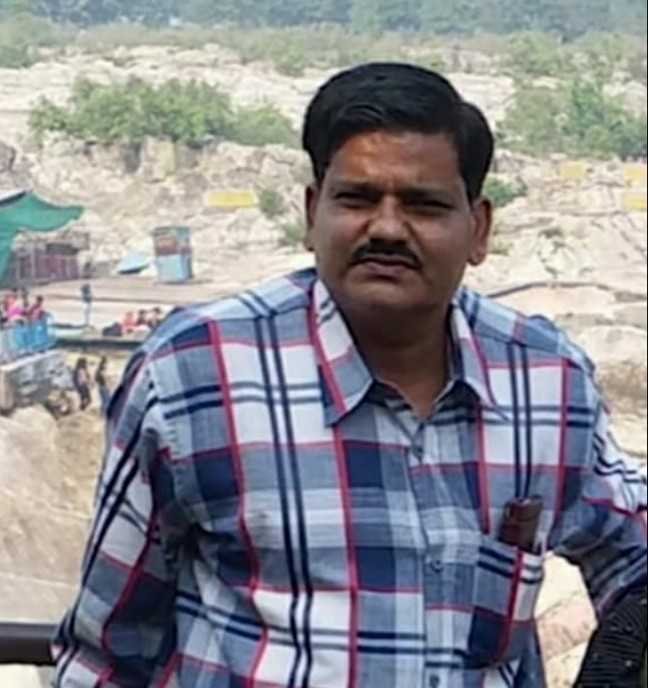 परीक्षा ड्यूटी में तैनात शिक्षक की हृदय गति रुकी