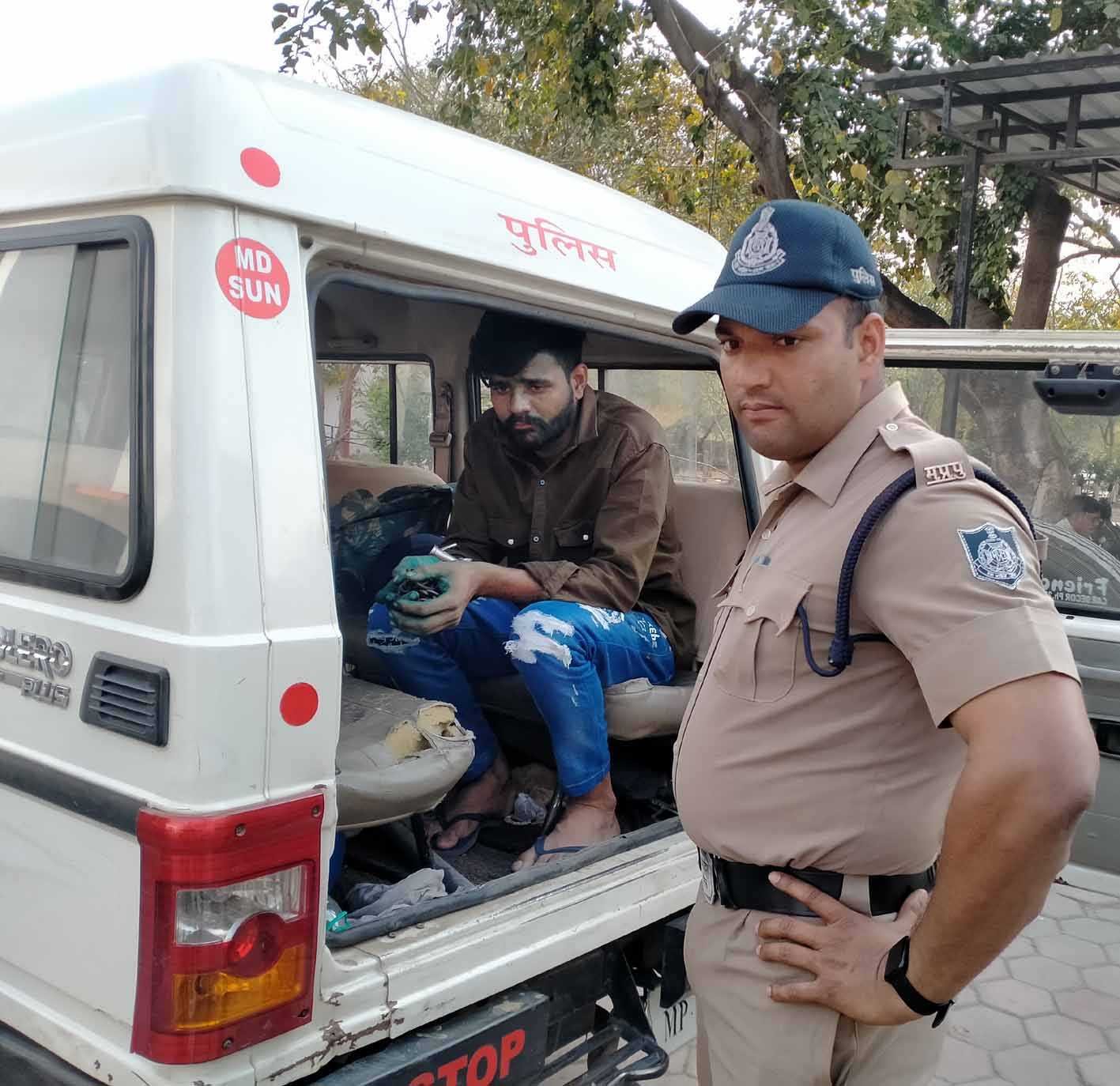 फाग यात्रा में चाकूबाजी करने वाला आरोपी गिरफ्तार
