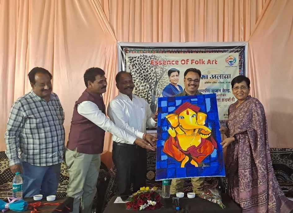 महिला एएसपी ने रंगों का ऐसा समन्वय बनाया कि सब दंग रह गए!