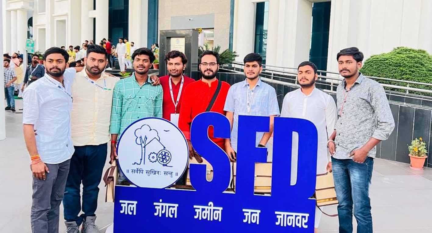 केसरिया महापंचायत में पहुंची क्षत्राणियां