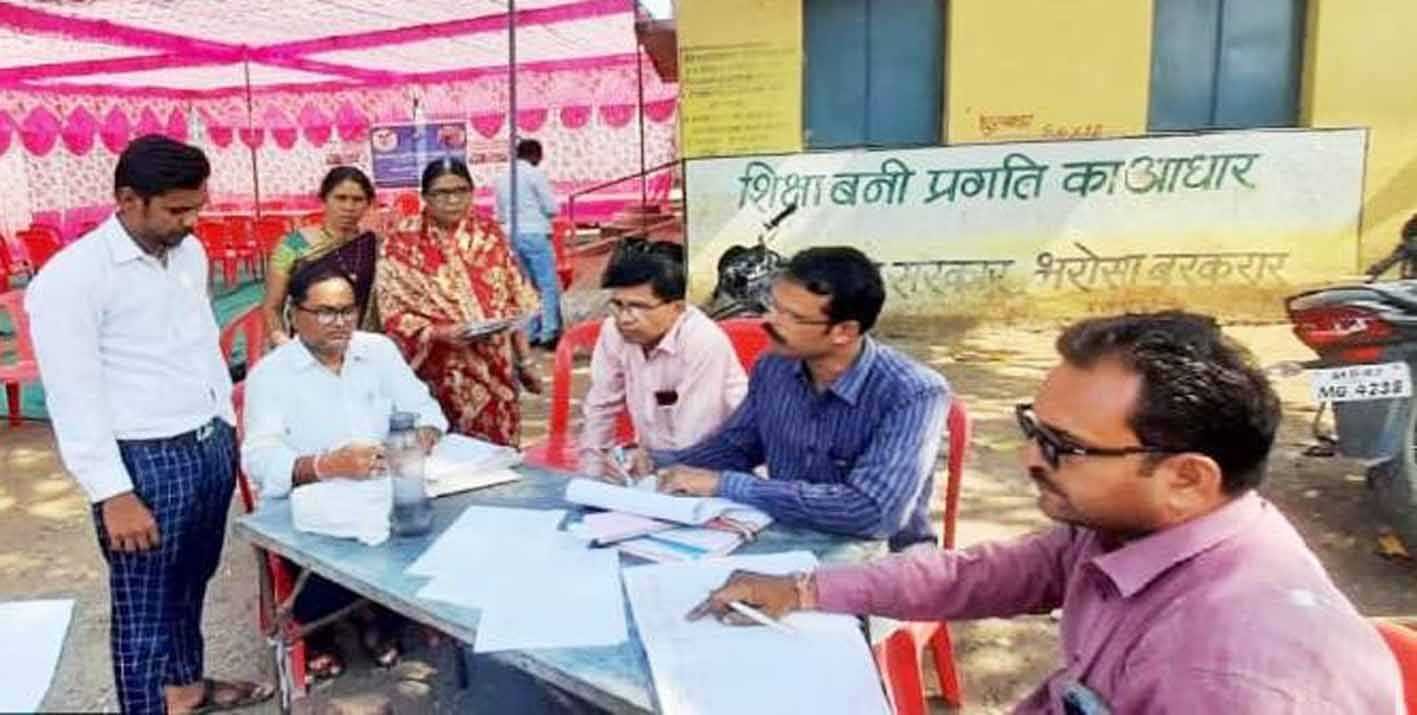 धुरगाड़ा में मतदाता सूची संबंधी शिविर संपन्न