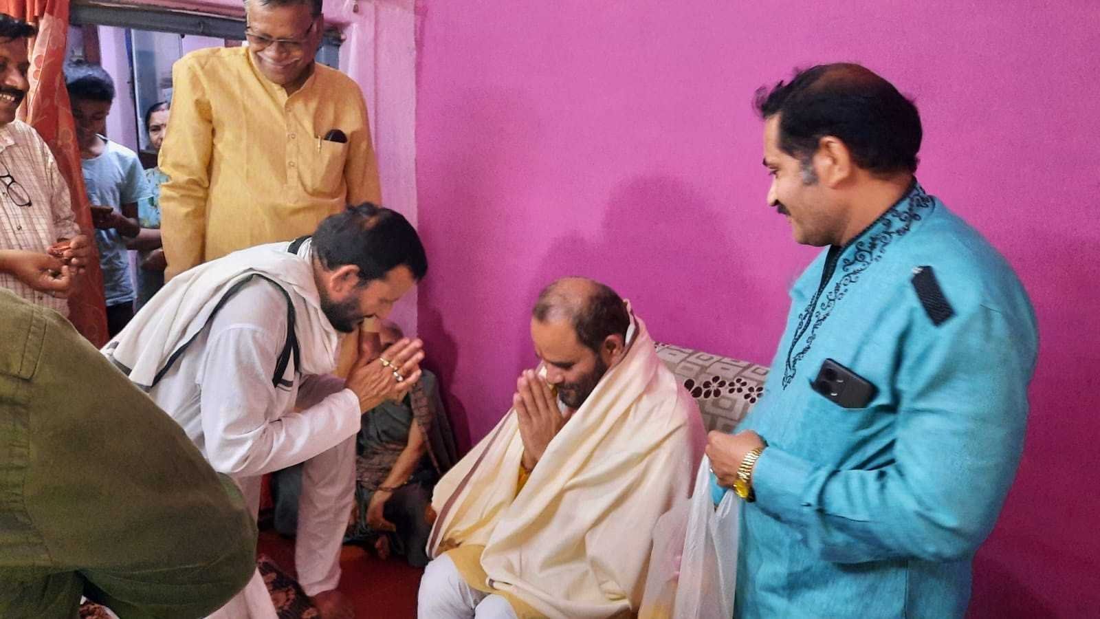 मनुष्य के लिए आंतरिक यात्रा आनंदमयी : नीरज भैया