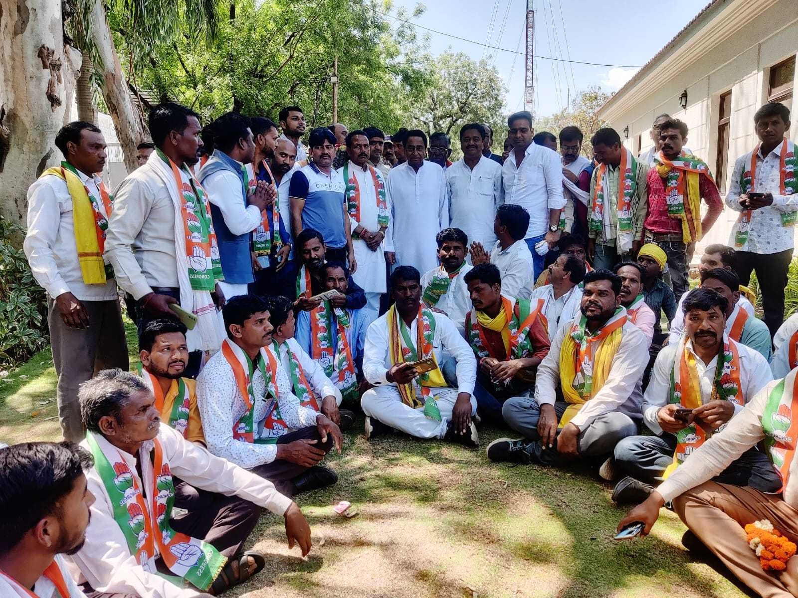 भैंसदेही विधायक धरमु सिंह सिरसाम के नेतृत्व में कांग्रेस में हुए शामिल कई युवा