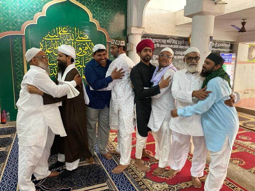 हर्षोल्लास से मनाया गया ईद उल फितर का त्यौहार