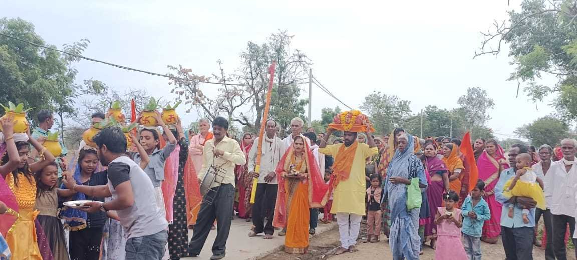 कलश यात्रा के साथ श्रीमद् भागवत महापुराण सप्ताह का आयोजन प्रारंभ