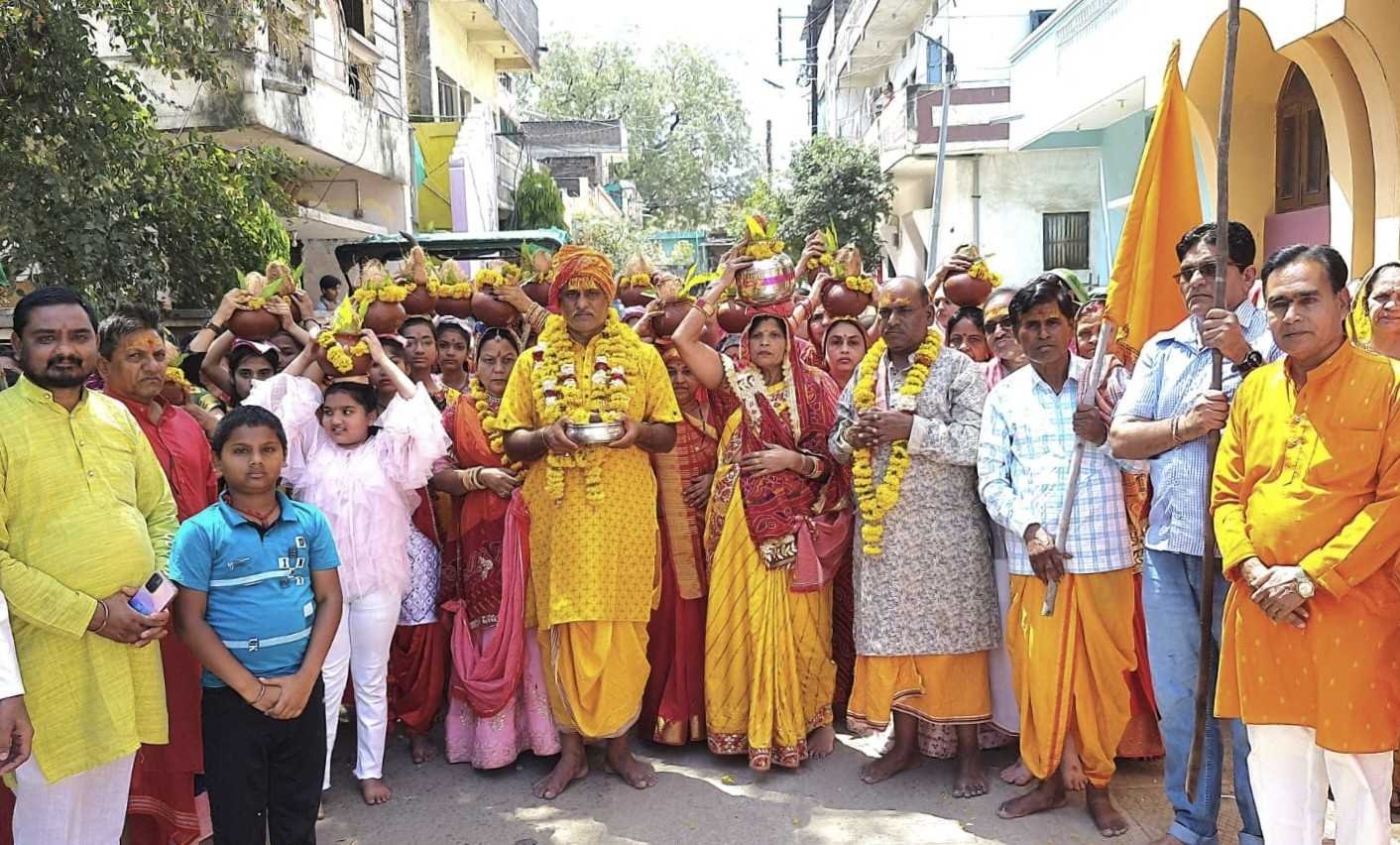 हनुमान जयंती के उपलक्ष में कलश यात्रा के साथ पांच दिवसीय महायज्ञ प्रारंभ