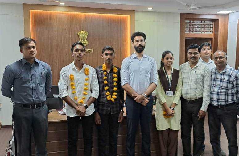 प्रदेश की प्रावीण्य सूची में स्थान अर्जित करने वाले छात्र-छात्राओं को कलेक्टर ने शुभकामनाएं दीं