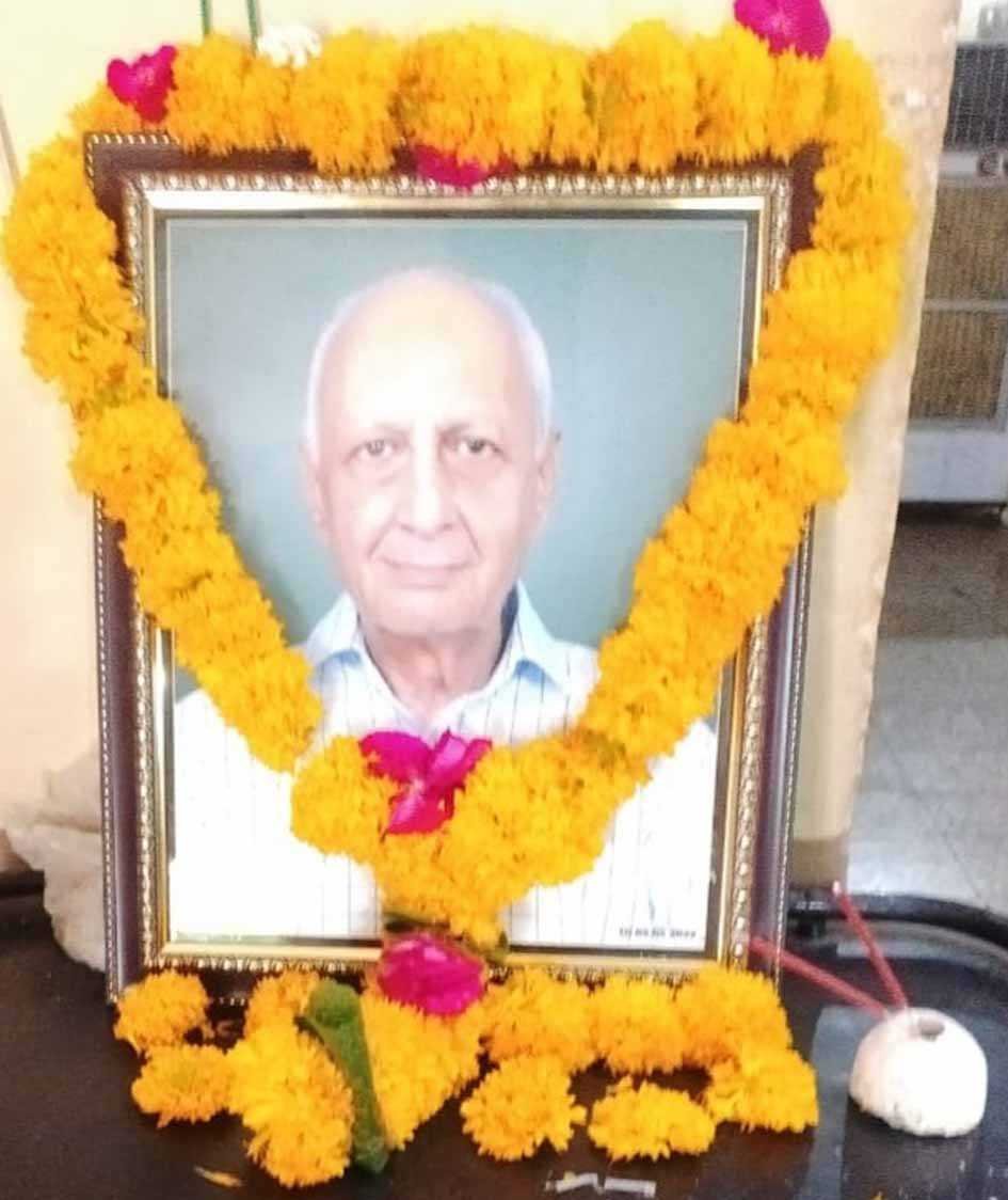 डॉ विपट की प्रथम पुण्यतिथि पर सेवाकार्य