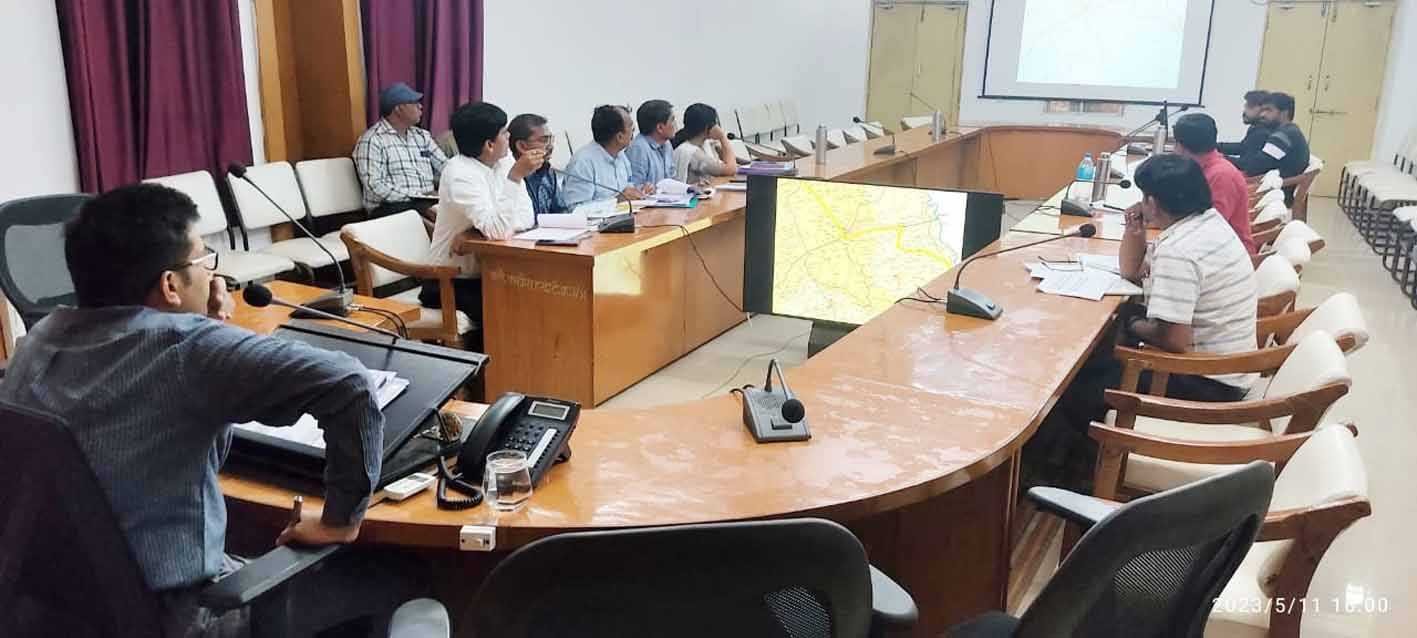 बारिश से पहले पूर्ण करें सड़क, भवन निर्माण के सभी कार्य