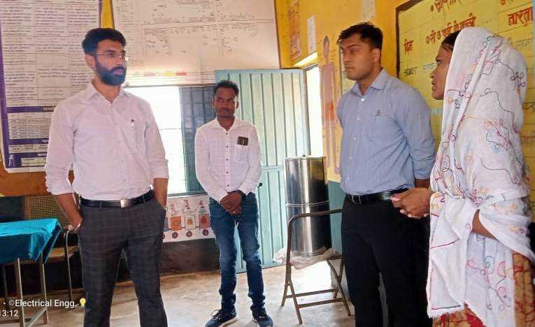 मुख्यमंत्री जन सेवा अभियान एवं आंगनबाडिय़ों में बच्चों की ऊंचाई एवं माप अभियान का किया निरीक्षण