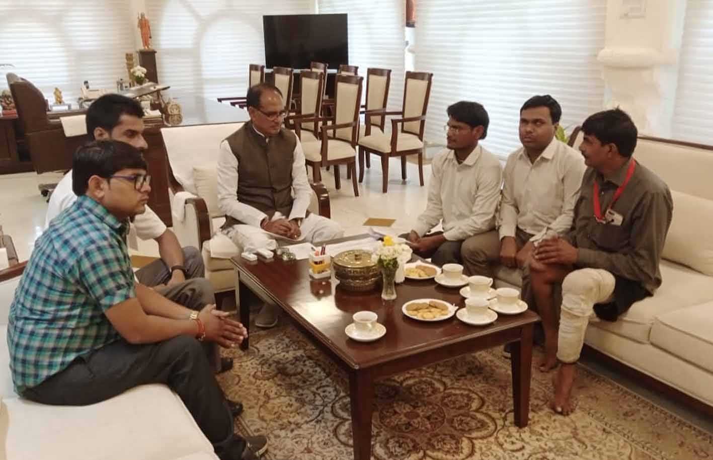 प्रतिनिधि मंडल ने मुख्यमंत्री से की मुलाकात