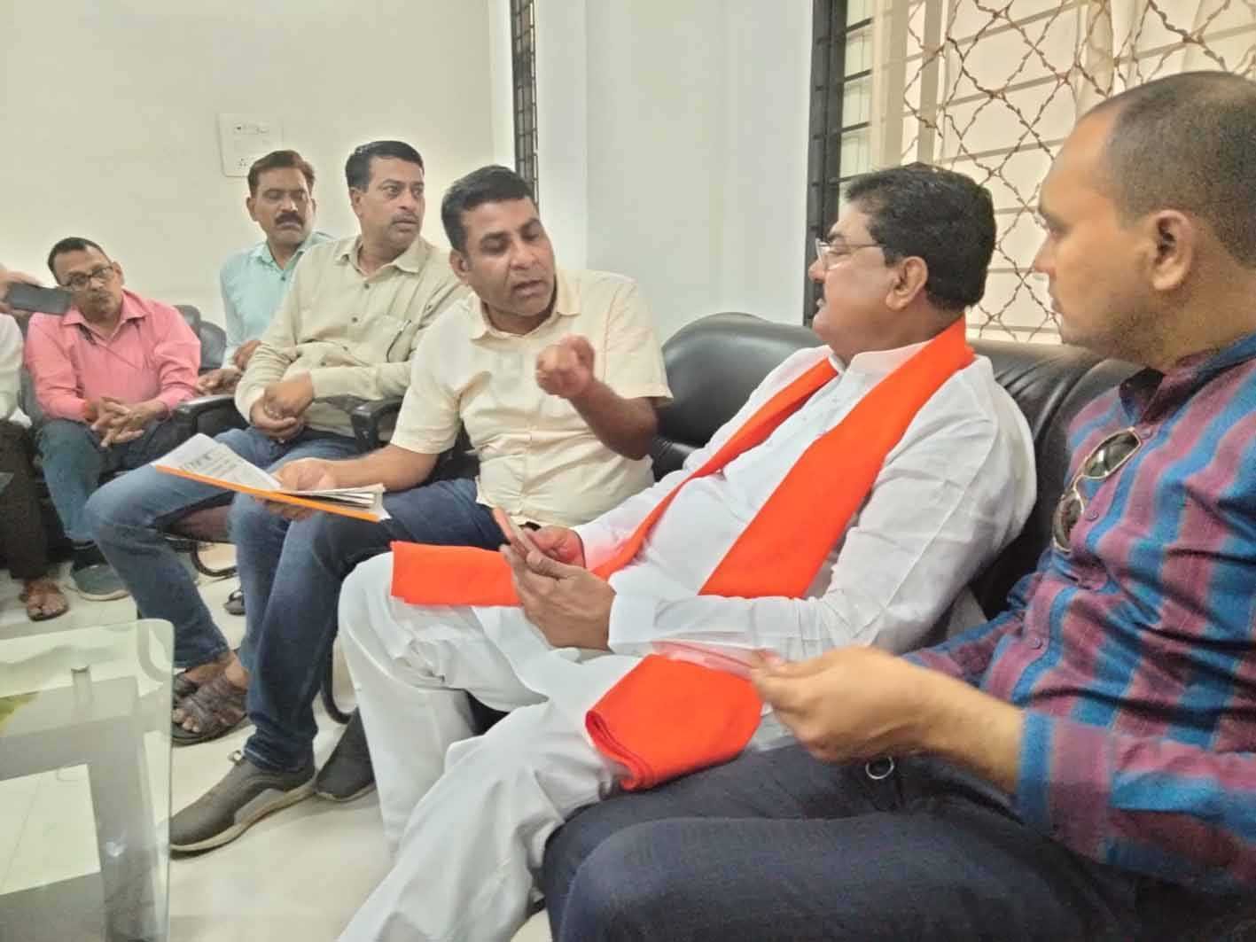 कृषि मंत्री को बताई 5वीं-8वीं के रिजल्ट में विसंगति