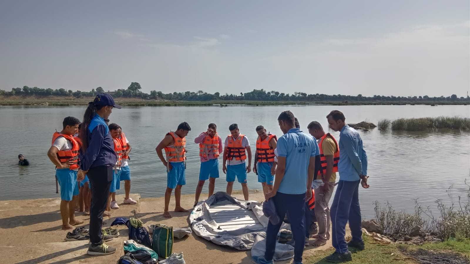 होमगार्ड जवानों को आपदा प्रशिक्षण दिया