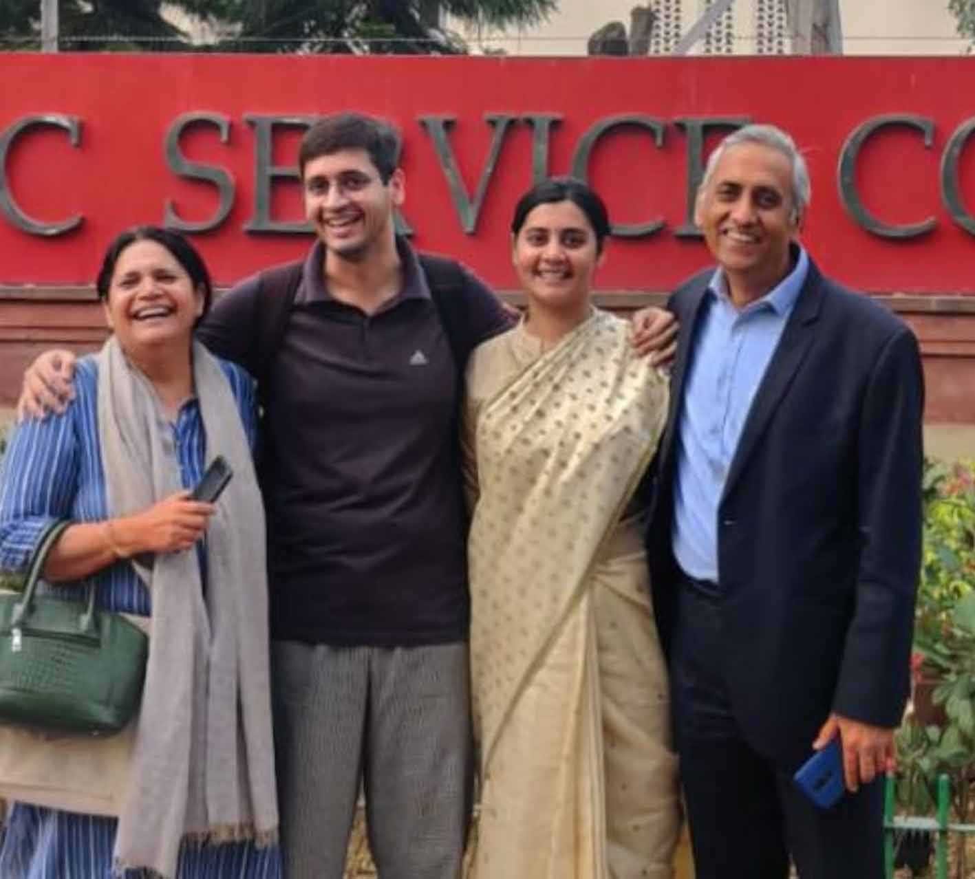 पीपीसीएफ अग्निहोत्री के बेटी-बेटा दोनों सिविल सेवा में चयनित
