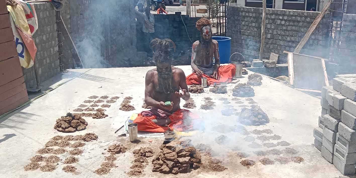 59 वर्ष पुराने धूने पर संतो का तप