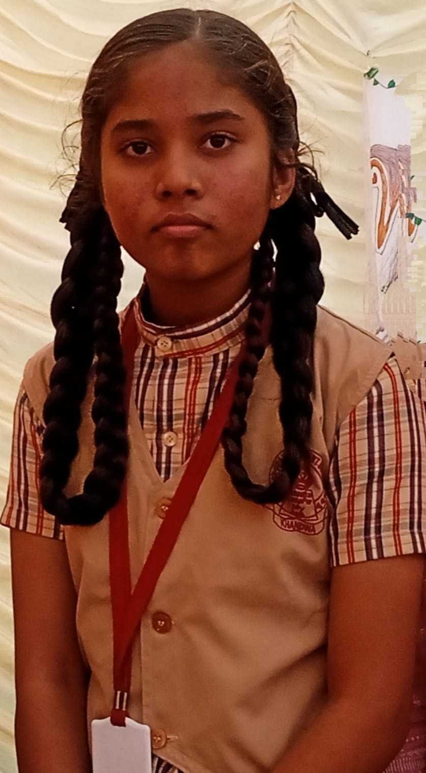 निहारिका बनी स्कूल की टॉपर….