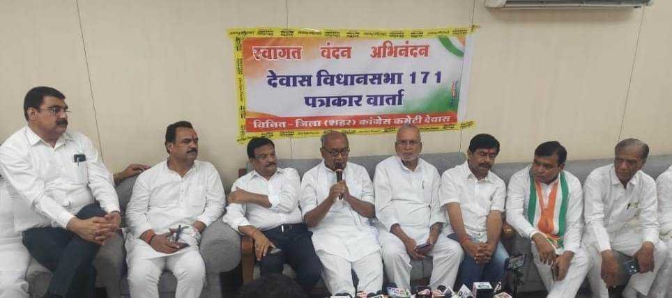नोटबंदी से ना तो भ्रष्टाचार खत्म हुआ, ना काला धन आया, न ही आतंकवाद खत्म हुआ- दिग्विजय सिंह