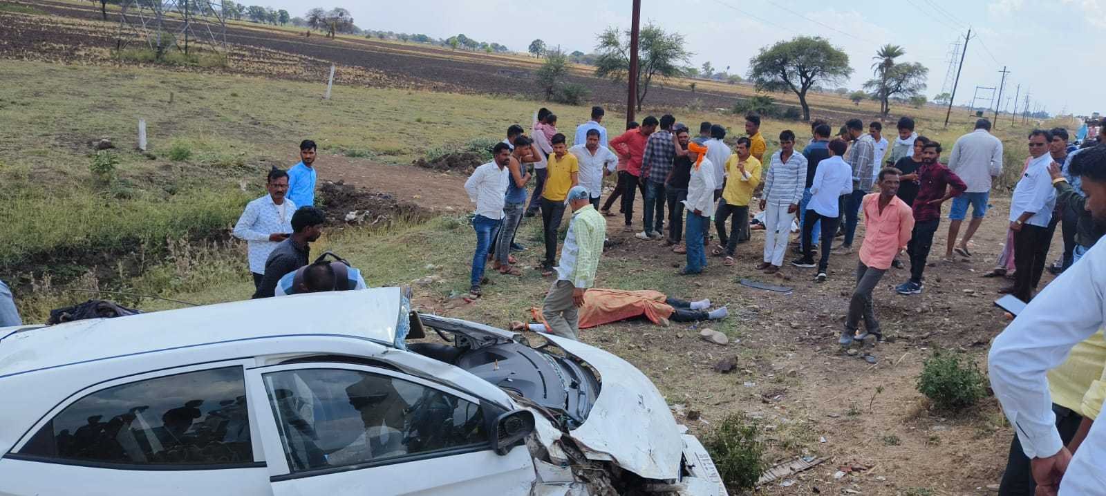 धार में हुए सडक़ हादसे में देवास के भाजपा नेता सहित तीन की मौत