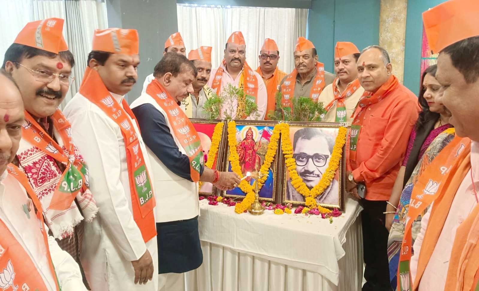 15 माह की कमलनाथ सरकार जनता से झूठ बोलकर सत्ता में आई