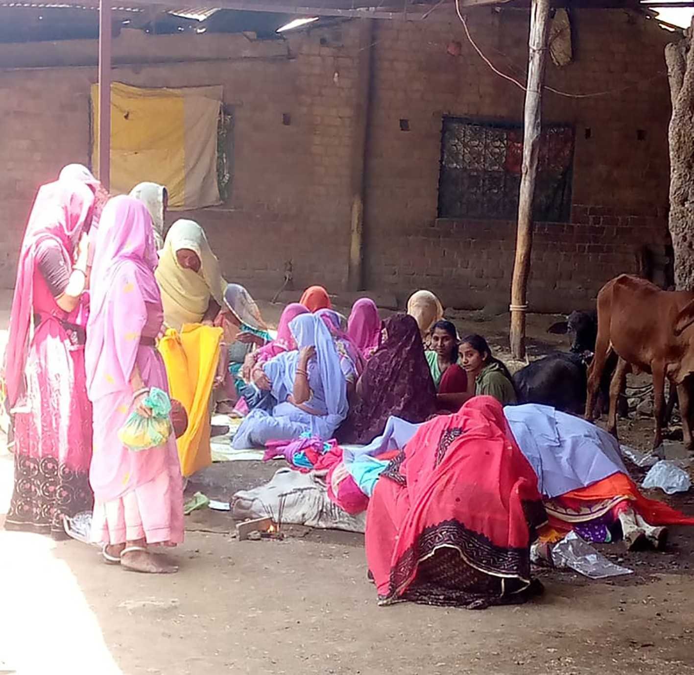 विधि विधान के साथ किया गौ माता का अंतिम संस्कार