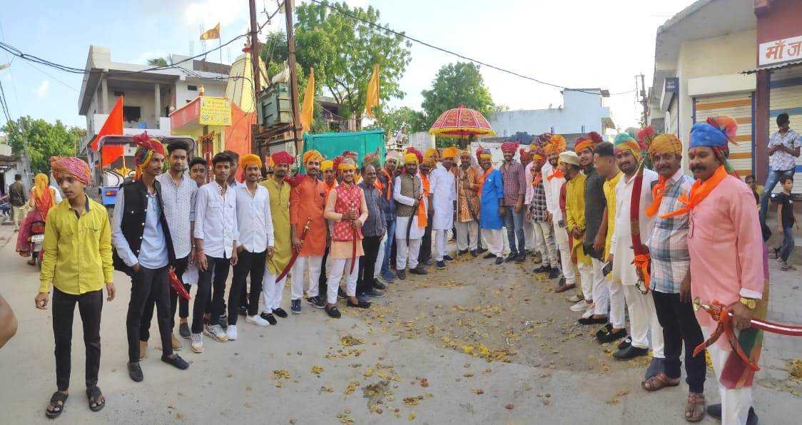 भगवा पताकाओं के साथ महाराणा प्रताप जयंती पर अमोना में निकली शौर्य यात्रा
