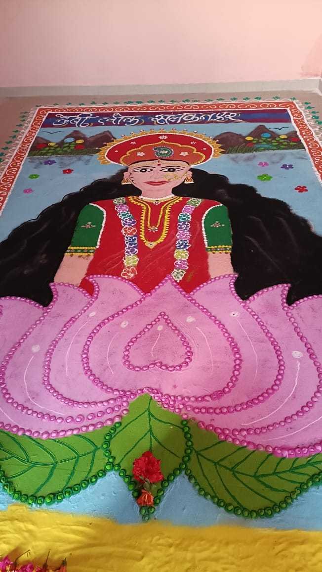 रंगोली प्रतियोगिता में सीएम राईज की छात्राओं ने मारी बाजी