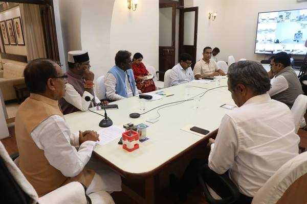 किसी भी हालत में प्रभावित न हों स्वास्थ्य सेवाएँ