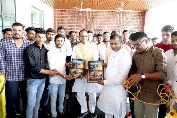 बिरसा मुंडा क्रिकेट लीग की पहल अनुकरणीय