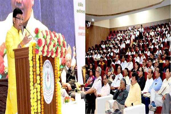 जन-सामान्य को आयुर्वेद से स्वस्थ जीवन-शैली के लिये जागरूक करना जरूरी