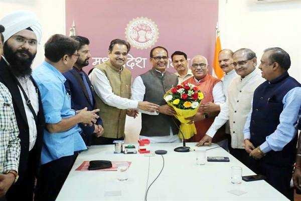 मुख्यमंत्री कौशल कमाई योजना में युवाओं को प्रतिष्ठित लॉ फर्म और वकीलों से संबद्ध किया जाएगा