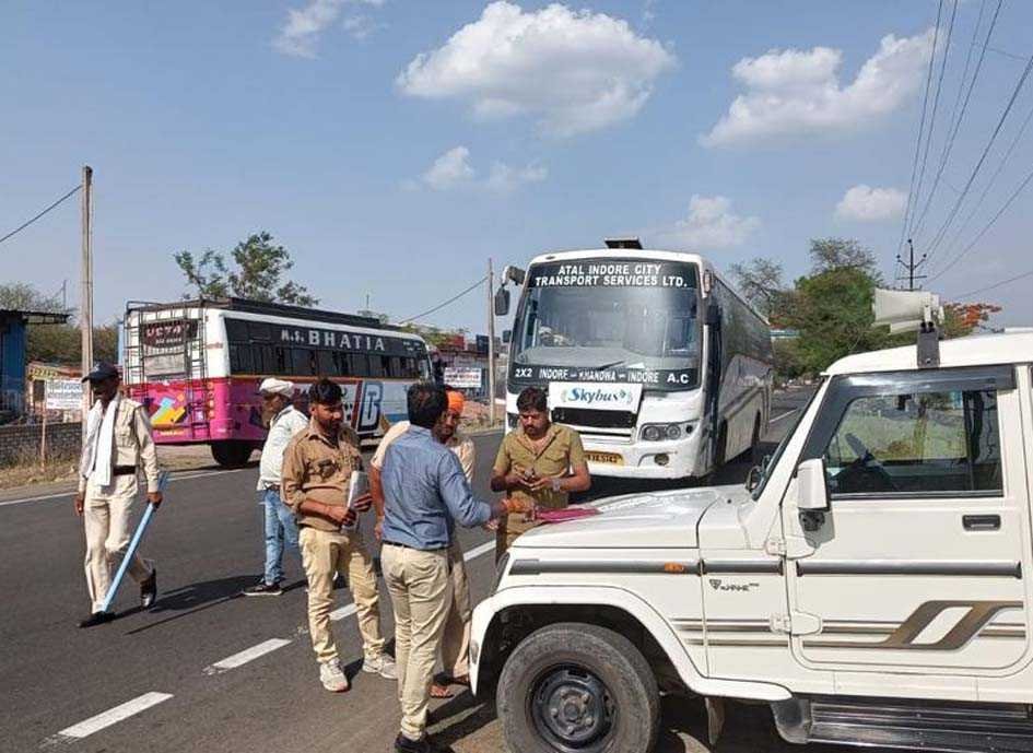 अवैध संचालित बसों पर परिवहन विभाग की कार्रवाई